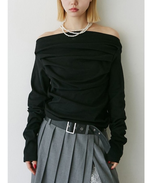 ドレープオフショルトップス