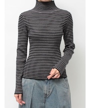 ベーシックカラーハイネックニット