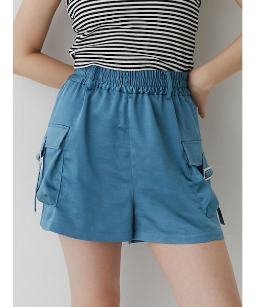 サテンキックパンツ