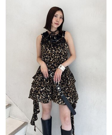 ドレープフリルカットワンピース