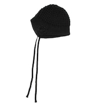 クロシェライクフラワーモチーフビーニー