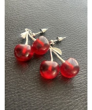 チェリーモチーフピアス