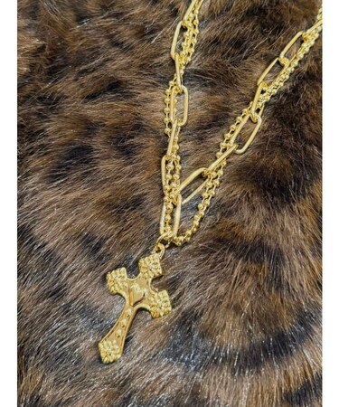 クロスレイヤードネックレス