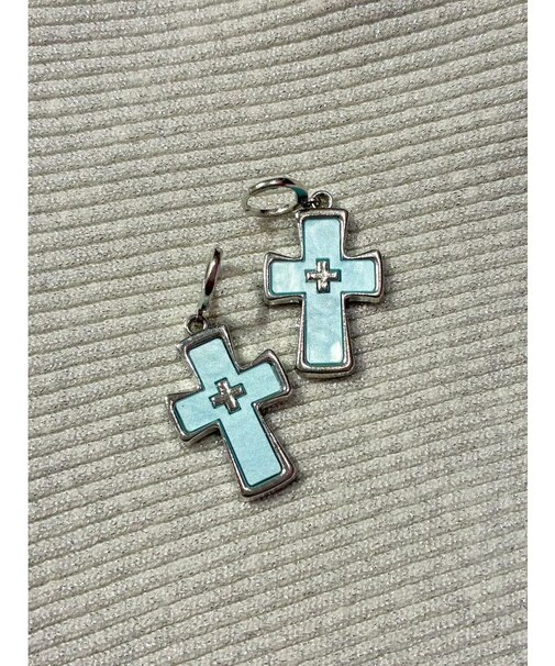 クロスモチーフピアス