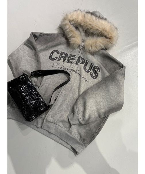 ファードッキングルーズフーディー