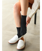 【定番】綿素材の無地五本指ショートソックス