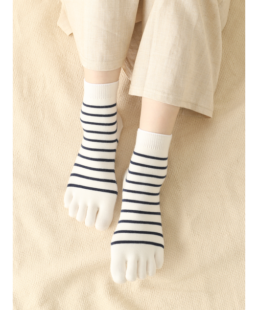 細ボーダー柄五本指ショートソックス