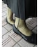 カーキ