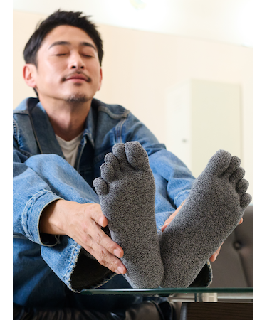 窪塚洋介さん着用商品【Tabio MEN】【定番】綿履き口ゆったり五本指ソックス