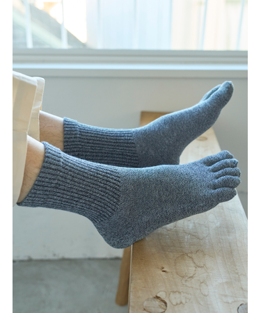 窪塚洋介さん着用商品【Tabio MEN】【定番】綿履き口ゆったり五本指ソックス