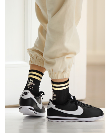 ラインロゴ刺繍ショートソックス