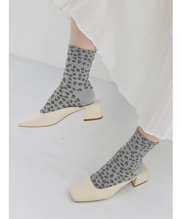シャーリング風ヒョウ柄ショートソックス