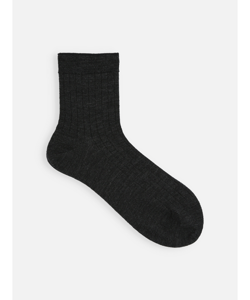 梳毛8×2リブショートソックス