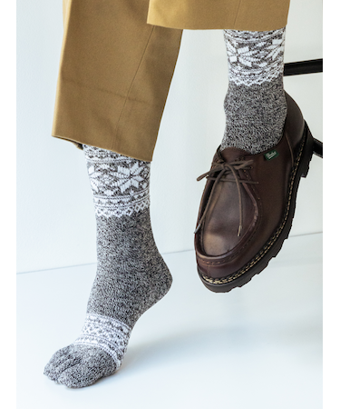 【Tabio MEN】撚り杢雪柄五本指レギュラー丈ソックス