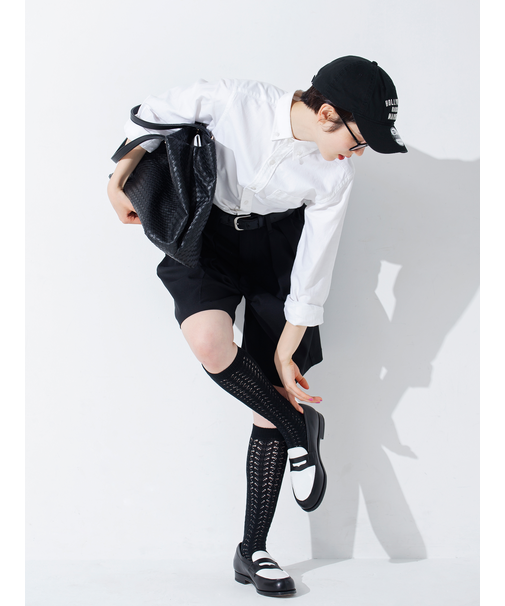 透かし編みレースハイソックス