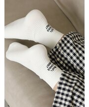 【Tabio MEN】大人男子が履けるメッセージ刺繍ショート丈ソックス