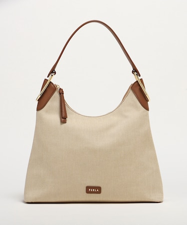 CLARISSA L HOBO