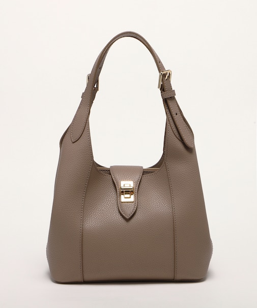 GISELLE M HOBO
