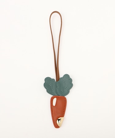 CLASSIC CHARM CAROTA
