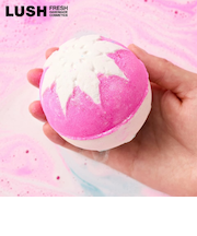 LUSH スノーフェアリー ボム バスボム クリスマス 限定 2025 入浴剤 プチギフト プレゼント ライム 綿菓子 人気 かわいい ヴィーガン コスメ ラッシュ 公式