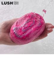 LUSH ナッツクラッカー バブルバー クリスマス 限定 2025 泡風呂 入浴剤 オレンジ かわいい  ヴィーガン コスメ ラッシュ 公式