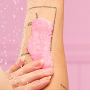 LUSH スノーフェアリー ボディスクラブ クリスマス 限定 2025 ボディケア アーモンドオイル 人気 かわいい ヴィーガン コスメ ラッシュ 公式