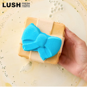 LUSH 黄金のセレブレイト Ｃ バスボム クリスマス 限定 2025 入浴剤 プチギフト プレゼント オレンジ ライム 人気 かわいい ヴィーガン コスメ ラッシュ 公式