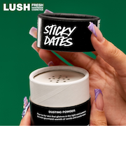 LUSH スティッキーフルーツ ダスティングパウダー ボディパウダー クリスマス 限定 2025 人気 かわいい ヴィーガン コスメ ラッシュ 公式