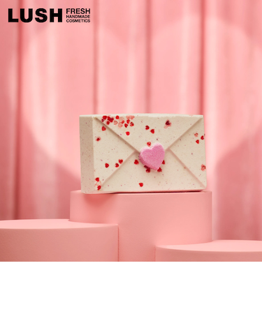 LUSH ハートレター バスボム 入浴剤 バレンタイン 2026 限定 オーガニック カカオバター ココナツミルク 保湿 自然由来 コスメ ラッシュ 公式