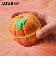 LUSH スパークリーオータム バスボム 入浴剤 カボチャ ラメ フルーティー 香り ハロウィン 数量限定 ギフト プレゼント お風呂 保湿 癒やし ラッシュ 公式