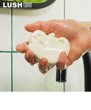 LUSH ゴースト イン ザ ダーク ソープ 固形石鹸 ボディソープ ハロウィン 数量限定 ギフト プレゼント 光る おばけ シトラス 香り 保湿 洗面 ラッシュ 公式