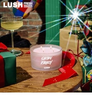 LUSH スノーフェアリー キャンドル 4芯 アロマキャンドル 芳香 クリスマス 数量限定 ギフト プレゼント インテリア 癒やし 部屋 甘い 香り ラッシュ 公式