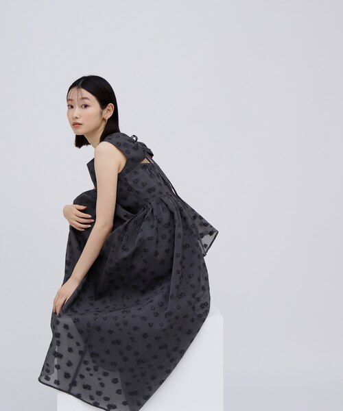 hanaさま専用＊アシンメトリーフリルジャガードワンピース hanaさま専用＊アシンメトリーフリルジャガードワンピース