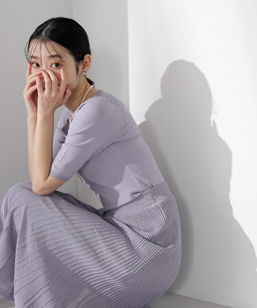 切替リブシルエットニットセットアップ
