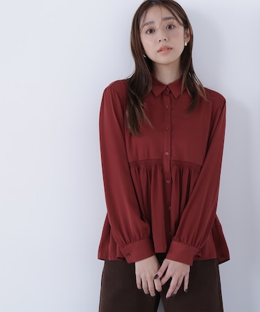サテンペプラムブラウス