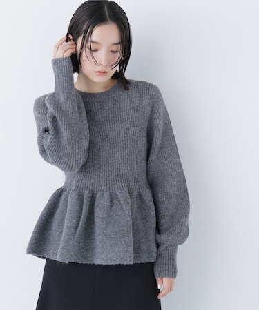 フォルムペプラムニット