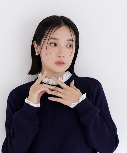 レースフリルドッキングニット