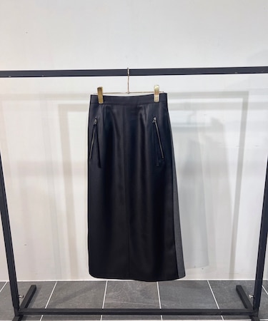 レザーライクドッキングスカート