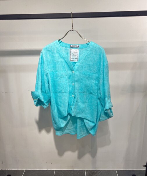 フレンチリネンVネックシャツ