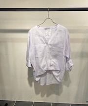 フレンチリネンVネックシャツ
