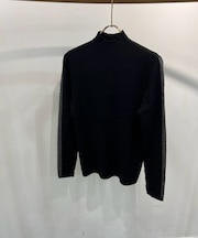 ラメライン入りリブニット