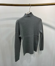 ラメライン入りリブニット