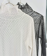 《WEB限定 / 追加4》ドットチュールハイネックプルオーバー