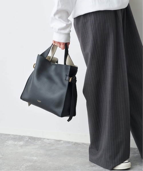 VIOLAd'ORO収納袋付きサイドベルトレザートートバック一度のみ使用美品 VIOLAd'ORO / ヴィオラドーロ サイドベルトレザートート｜スピック