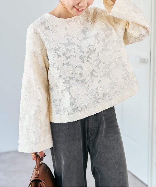 フラワージャガード クルーネックブラウス｜スピックアンドスパンの