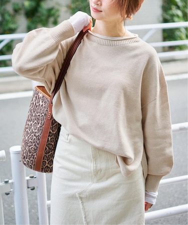 バルキーヤーンルーズボートネックニット