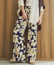 フローラルプリントイージーパンツ