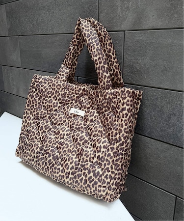 《一部店舗+WEB限定》Uhr / ウーア Quilting bag