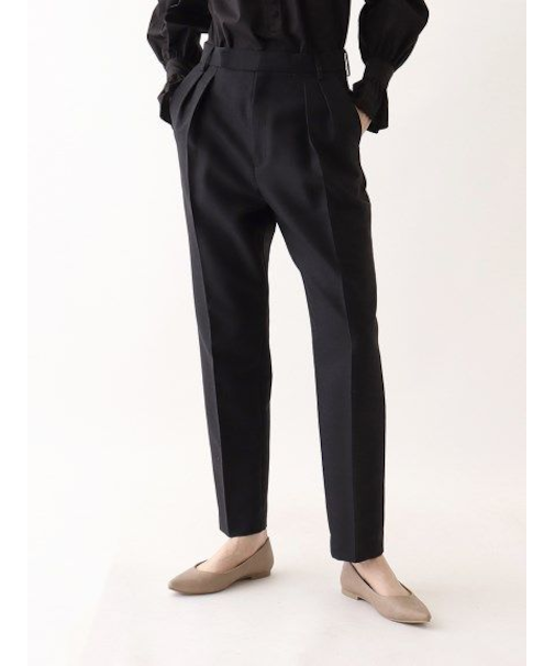 センタープレスパンツ