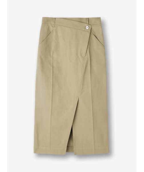 チノ ラップ風スカート